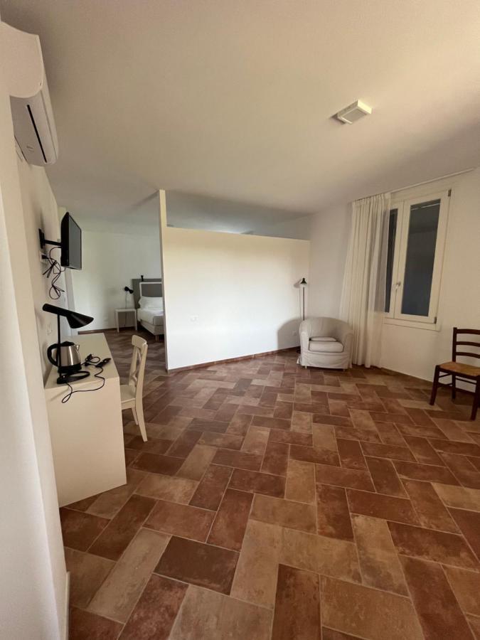 Affittacamere San Mamante Santa Lucia delle Spianate Buitenkant foto